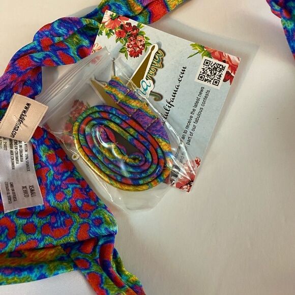 Luli Fama You Sexy Thing Twist Bandeau Bikini Top nwt - Picture 6 of 9